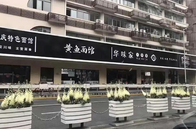 走在街上，察覺商店標(biāo)識一成不變，統(tǒng)一式店鋪標(biāo)牌有需要嗎？2